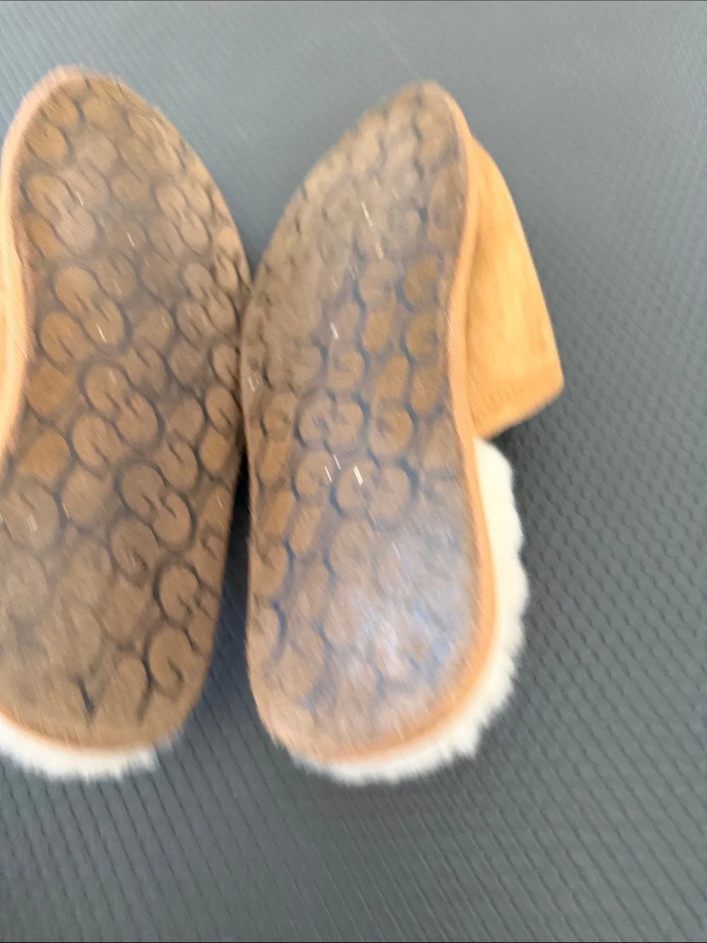 UGG Men's Chestnut Suede Shearling-Lined Slippers Size 10 Men’s Great Condition